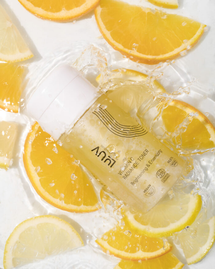 Kirgastav C-vitamiini näovesi