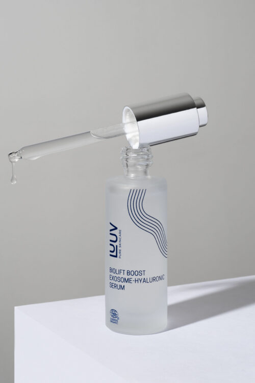 eksosoomide ja hüaluroonhappega seerum