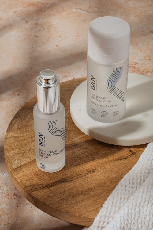 Hüaluroonhappe kombo: Niisutav näovesi ja Eksosoomidega pinguldav näoseerum