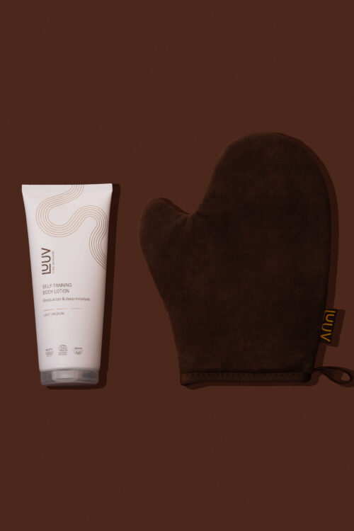 Isepruunistav kehakreem ja Aplikaatorkinnas